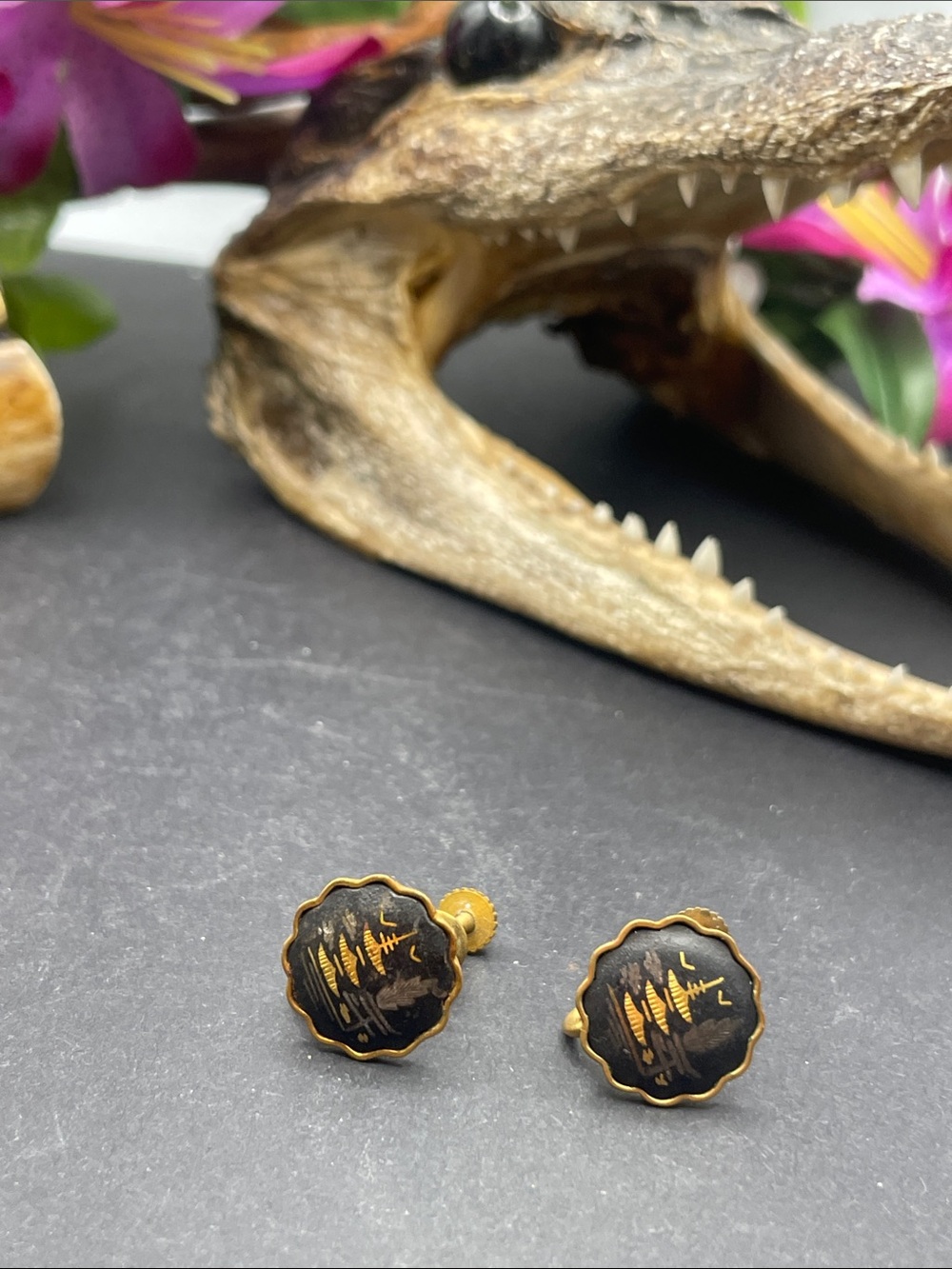 Amita Japan screw back earrings vintage